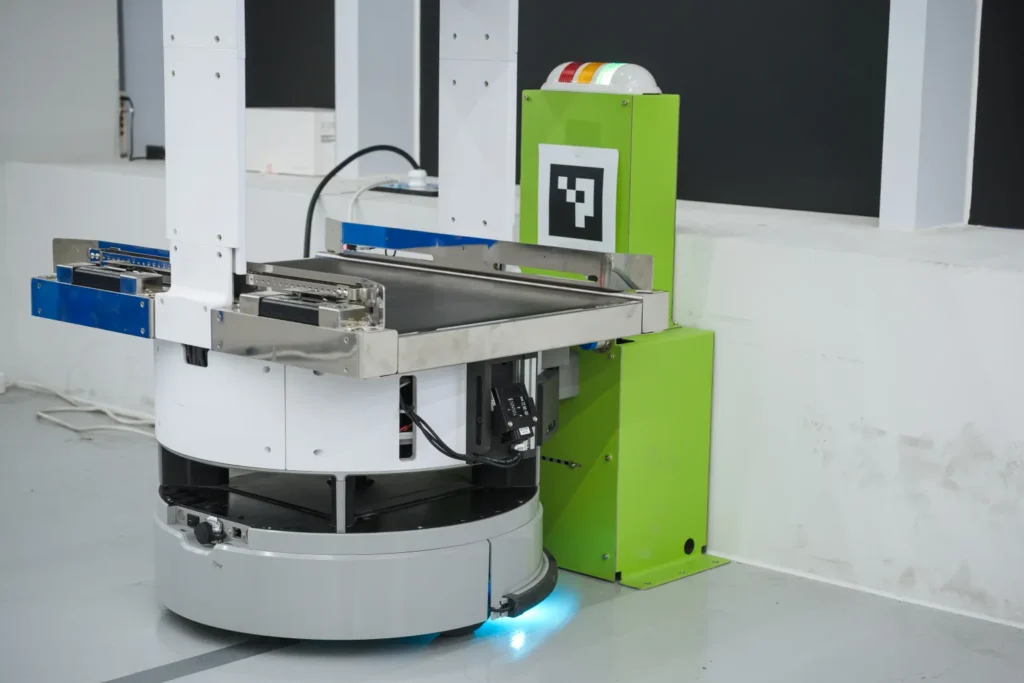 Polaris3D AMR with Autonomous Charging